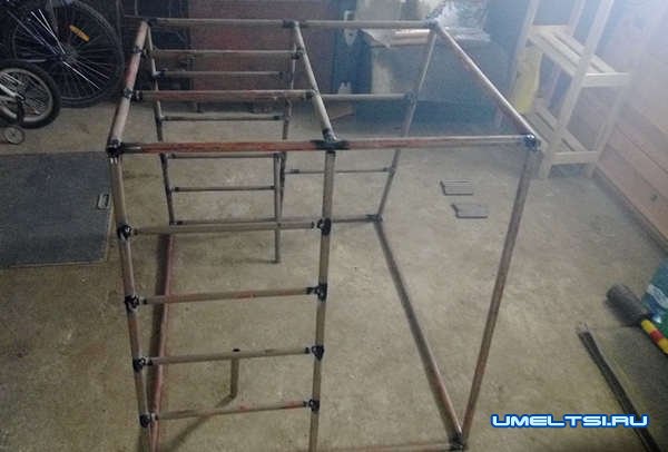 Делаем детскую горку