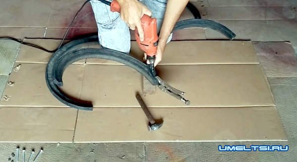 кресло из шин