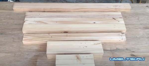 Складной стул из деревянных брусков