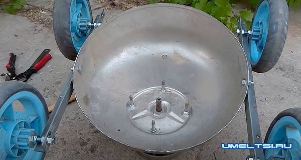 Делаем газонокосилку Делаем газонокосилку