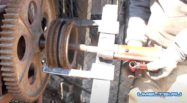 для съема больших шестерен и шкивов