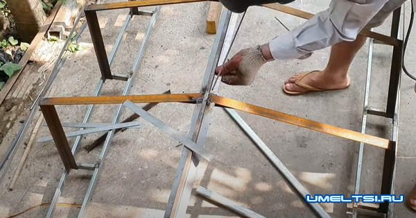 моторная лодка из пластиковых бочек моторная лодка из пластиковых бочек