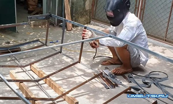 моторная лодка из пластиковых бочек моторная лодка из пластиковых бочек