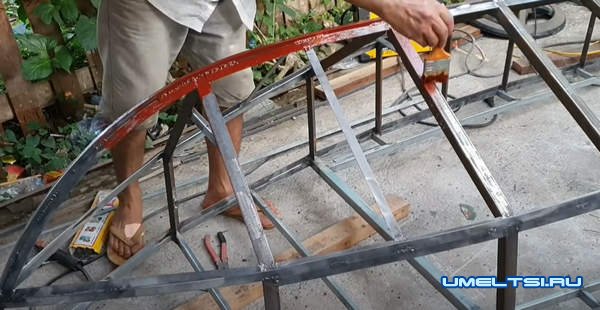 моторная лодка из пластиковых бочек моторная лодка из пластиковых бочек