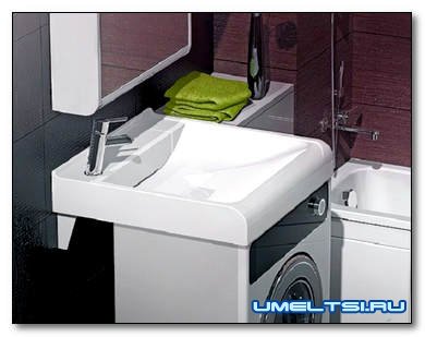Раковина над стиральной машиной — просто и практично